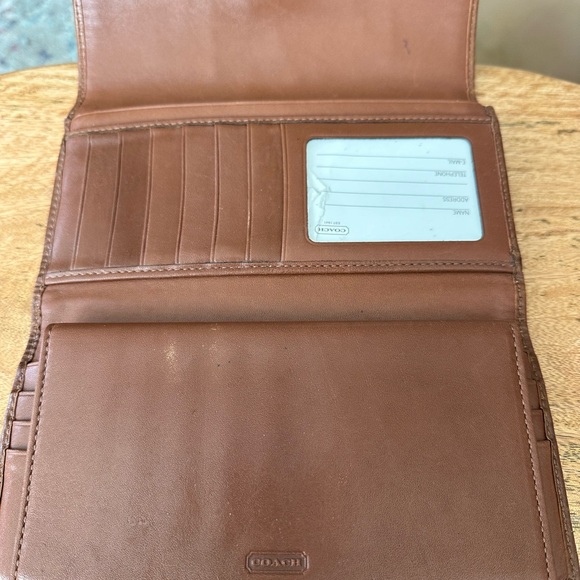 Coach Signature C Trifold Wallet - Picture 11 of 17